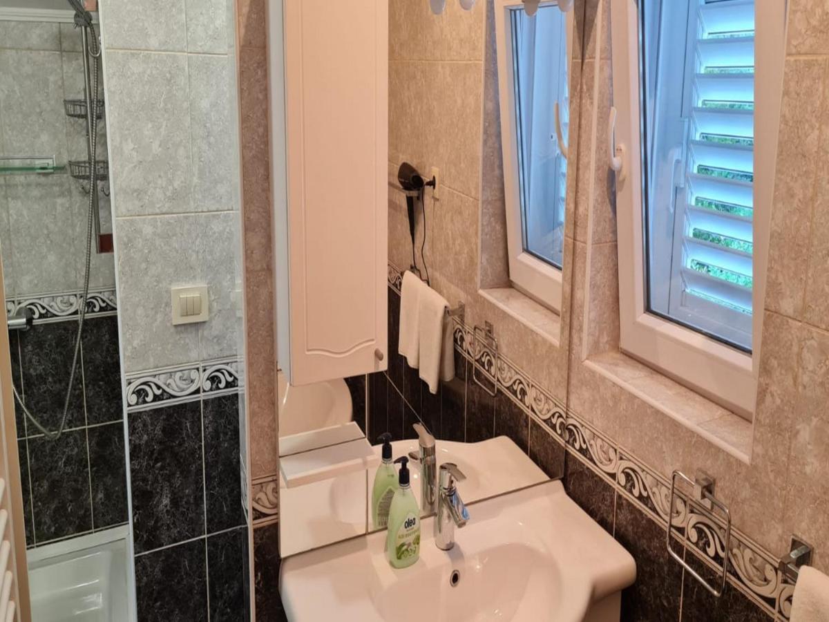 Holiday home Mico Drvenik (Split-Dalmatia)